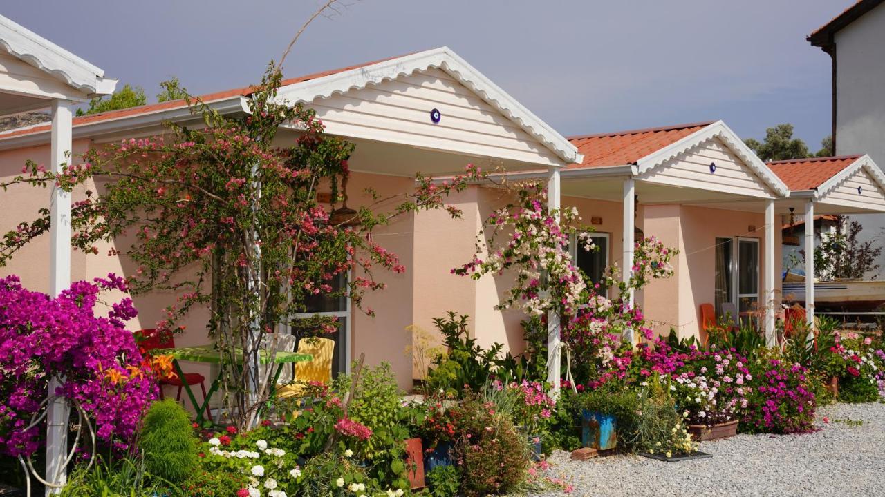 לינה וארוחת בוקר Milas Yelken Bungalov מראה חיצוני תמונה