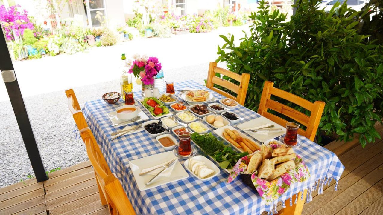 לינה וארוחת בוקר Milas Yelken Bungalov מראה חיצוני תמונה