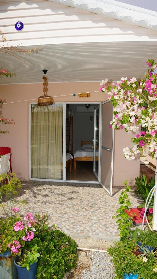 לינה וארוחת בוקר Milas Yelken Bungalov מראה חיצוני תמונה