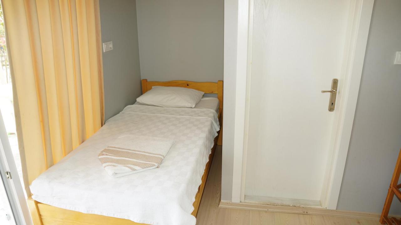 לינה וארוחת בוקר Milas Yelken Bungalov מראה חיצוני תמונה